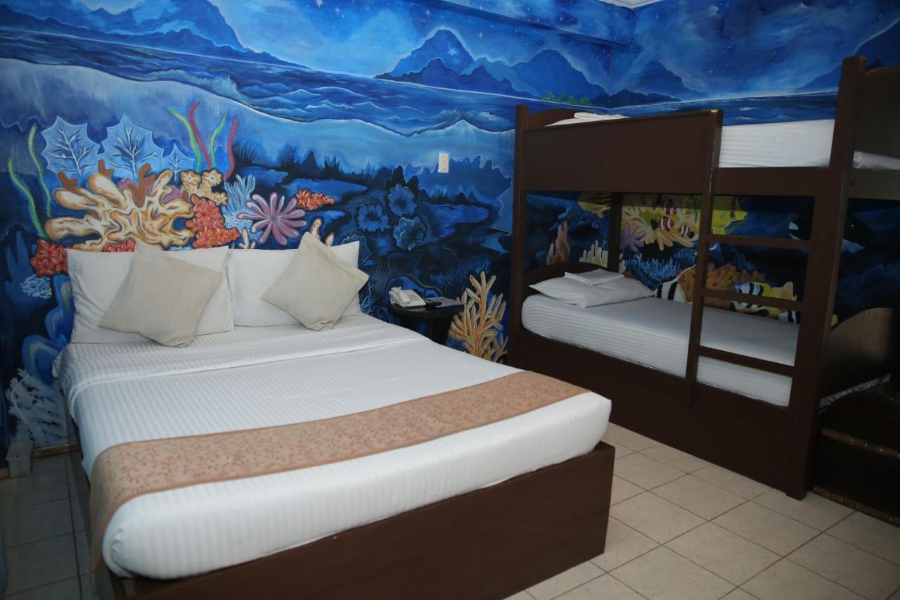 Eon Centennial Resort Hotel & Waterpark Ілоіло Екстер'єр фото